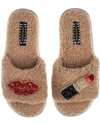 Laines London - Teddy Towelling Slipper Sliders With Artisan Red & Gold Pucker Up Brooches - Lyst