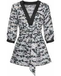 Conquista - Printed V-Neck Top With Contrast Trim & 3/4 Sleeves - Lyst
