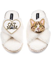 Laines London - Neutrals Laines Neutral Boucle Slippers With Ginger Cat & Cat Mum/Mom Brooches - Lyst