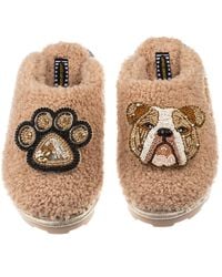 Laines London - Teddy Towelling Closed Toe Slippers With Mr Beefy Bulldog & Paw Brooch - Lyst