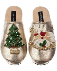 Laines London - Softie Slippers With Christmas Tree & Rocking Horse Brooches - Lyst