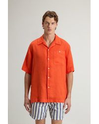 Woolrich - Achteraf Geverfd Overhemd Met Korte Mouwen Van Zuiver Linnen Oranje Grootte - Lyst