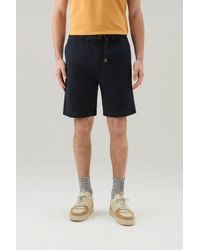 Woolrich - Garment-dyed Chino Shorts In Stretch Cotton Beige - Lyst