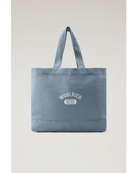 Woolrich - Borsa tote blu - Lyst