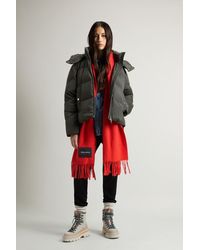 Woolrich - Kort Alsea Donsjack Van Stretchnylon Met Afneembare Capuchon Groen Grootte - Lyst