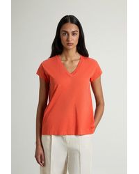 Woolrich - T-Shirt À Col V En Pur Coton Flammé Pour Femme Couleur Taille - Lyst