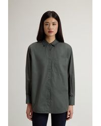 Woolrich - Boyfriend-Overhemd Van Popeline Van Puur Katoen Groen Grootte - Lyst