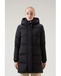 Woolrich - Alsea Donsjack Van Stretchnylon Met Capuchon Zwart Grootte - Lyst