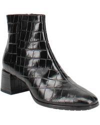 via spiga vinson bootie