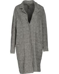 Manila Grace Mantel - Grau