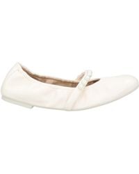 Stuart Weitzman - Ballet Flats - Lyst