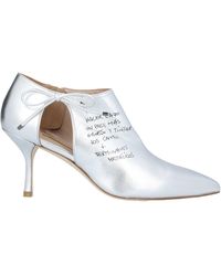 stuart weitzman cline boot