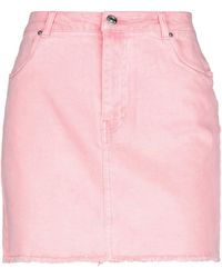 pink denim skirt outfit