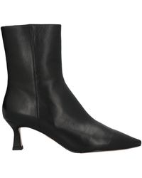 Lola Cruz Boots for Women | Online Sale up to 85% off | Lyst