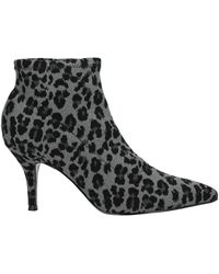 flagship 55 nine west