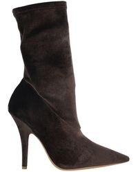 yeezy boots all colors