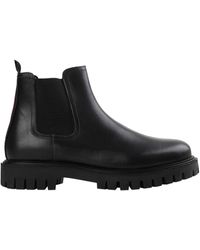 tommy hilfiger leather chelsea boot