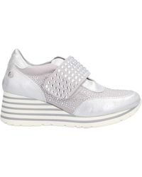 xti slip on trainers