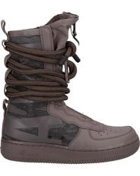 nike tennis shoe boots