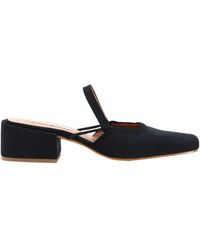 About Arianne Court Shoes - Black