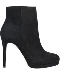 carvela spike boots