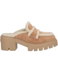 Stuart Weitzman - Mules & Clogs - Lyst
