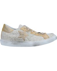 2 star sneakers