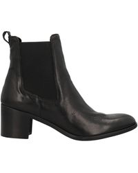 Lamica Ankle Boots - Black