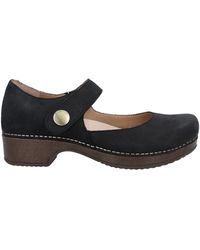 dansko pumps