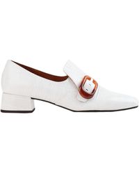 Chie Mihara Loafer - White