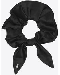barrettes et accessoires pour cheveux Petit chouchou en satin de soie Soie Saint Laurent en coloris Noir Femme Accessoires Élastiques 