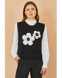 Yumi' - Flower Knitted Sleeveless Jumper Vest - Lyst