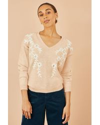 Yumi' - Floral Embroidered V Neck Relaxed Knitted Jumper - Lyst