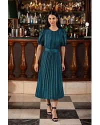 Yumi' - Satin Striped Midi Dress With Pleats And Matching Belt - Lyst