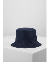 bez bucket hat