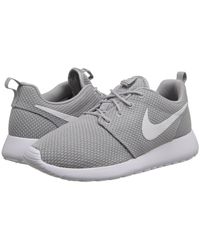 nike roshe run classic