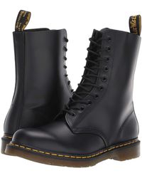 dr. martens jagger 10-eye boot