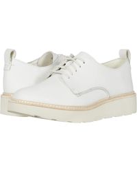 womens clarks lace up shoes