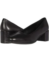 ecco black pumps