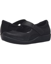 clarks sillian bella sand