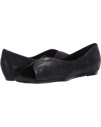 munro ballet flats