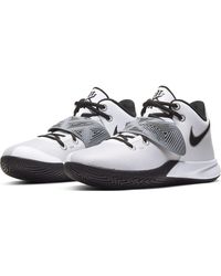 tenis kyrie flytrap 3