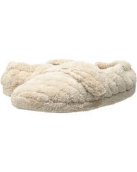 acorn ladies slippers