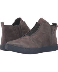 born scone sneaker boot