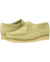 womens clarks wallabees