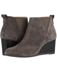 vionic wedge boots