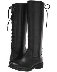 sofft boots black