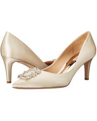 badgley mischka carrie crystal pilgrim satin pumps