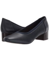 clarks chartli fame pump