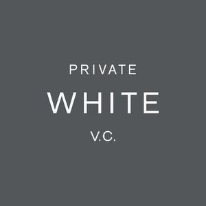 Logotipo de Private White V.C.